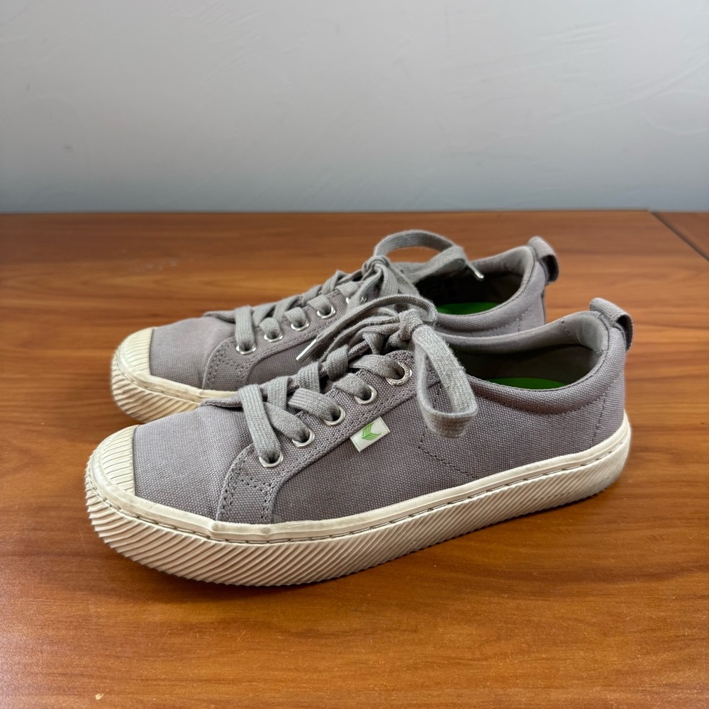 Women's Cariuma OCA Low Canvas Fashion Sneaker Shoe Mystic Grey 100103G09W W7